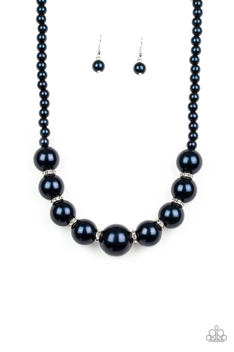 Spotlight social blue necklace paparazzi Clearance