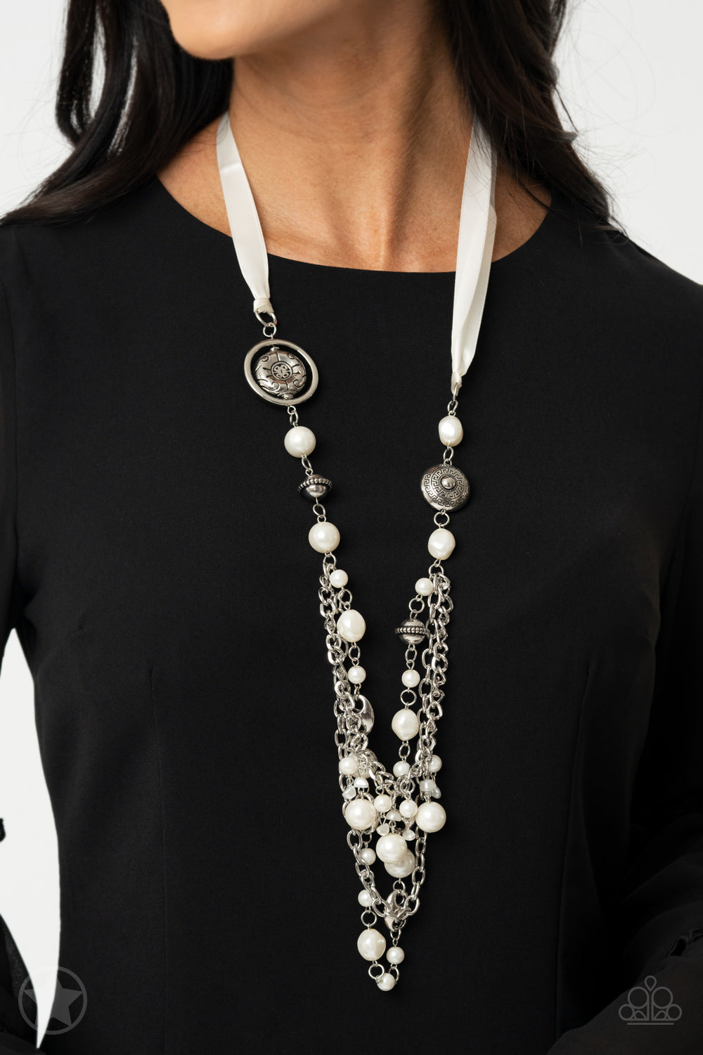 All The Trimmings Ivory Paparazzi Necklace Cashmere Pink Jewels