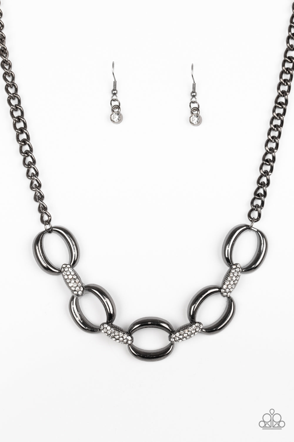 Boss Boulevard Black Paparazzi Necklace Cashmere Pink Jewels