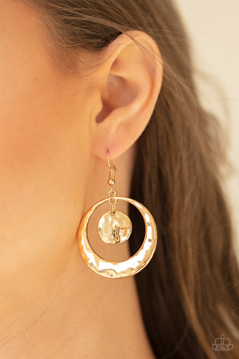Rounded Radiance Gold Paparazzi Earring Cashmere Pink Jewels
